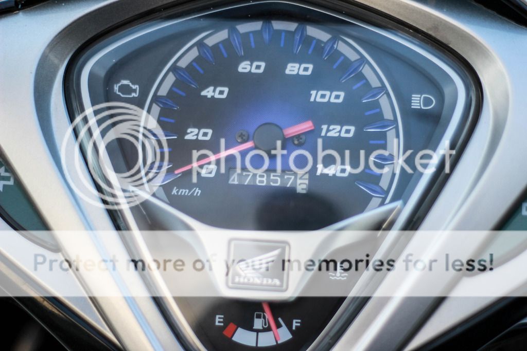 Cần bán 1 em Air Blade 110 đen bạc đầu bự ĐK 2011 xe zin, đẹp chính chủ !!!!!!!! - 6