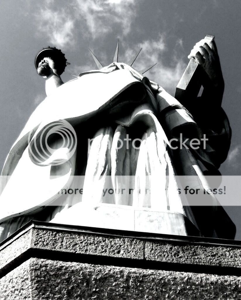 statue.jpg picture by pauline_danze